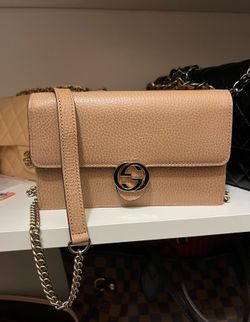 Gucci wallet on chain