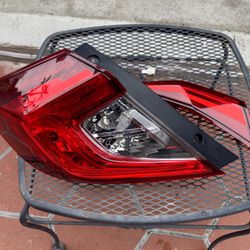 10th Gen Honda Civic OEM Taillights 