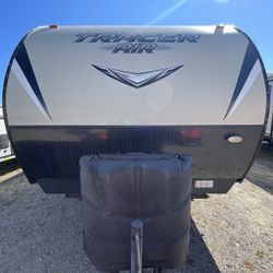 USED 2018 PRIME TIME TRACER AIR 275AIR