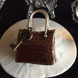 Retro Brown Purse 👜 With Key Indiana Costume Brooch