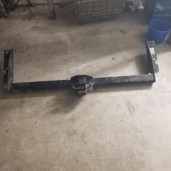 Tow Hitch For 2008 Nissan quest  60 Dollars 
