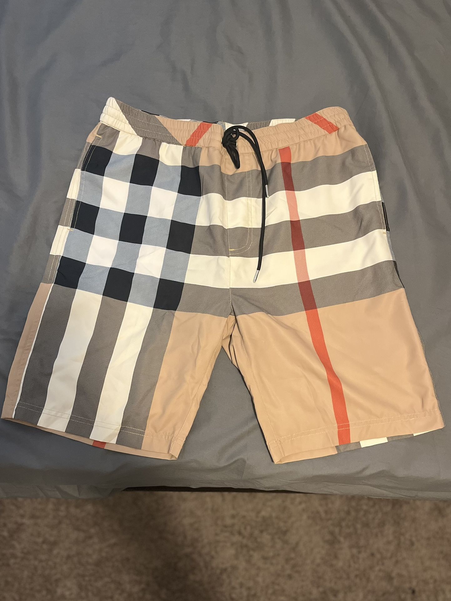 **BURBERRY** Shorts Men’s (M)