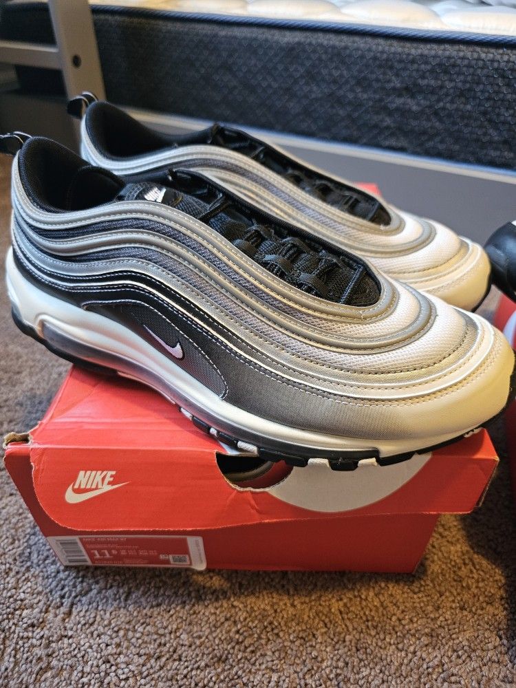 Mens Nike Airmax 97, 90, Jordan 1 Size 11.5