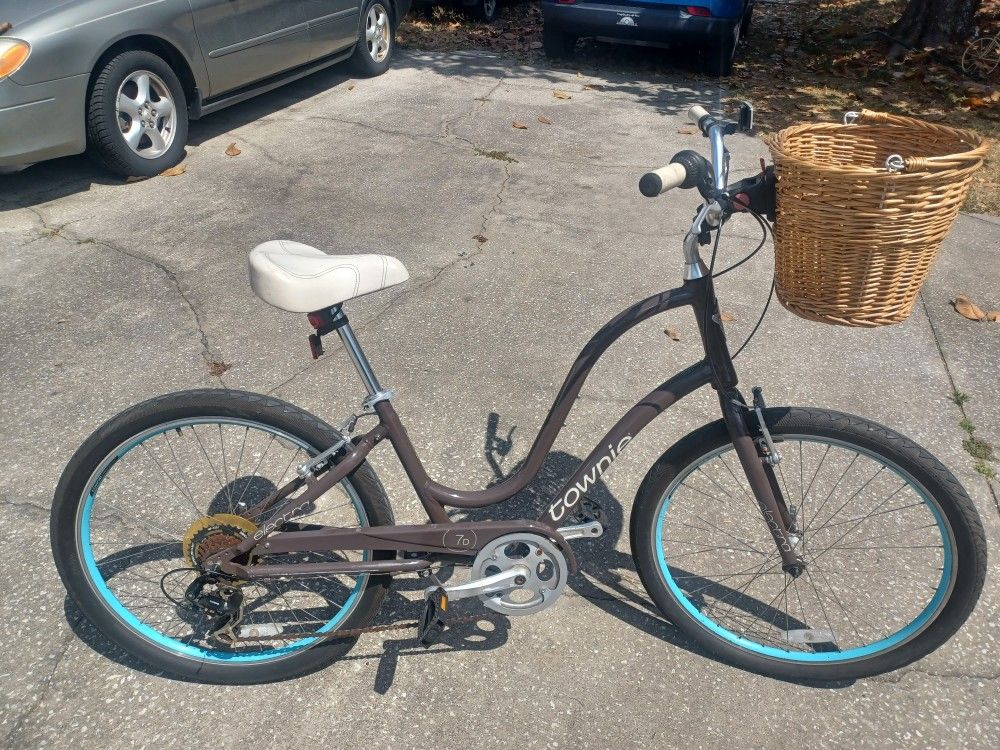 Electra Townie 7d Bike Bicycle with 26" Tires and Basket - $160 FIRM