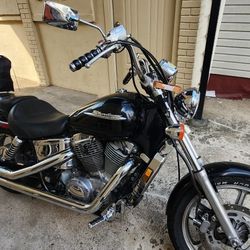 2001 HONDA SHADOW SPIRIT 1100CC