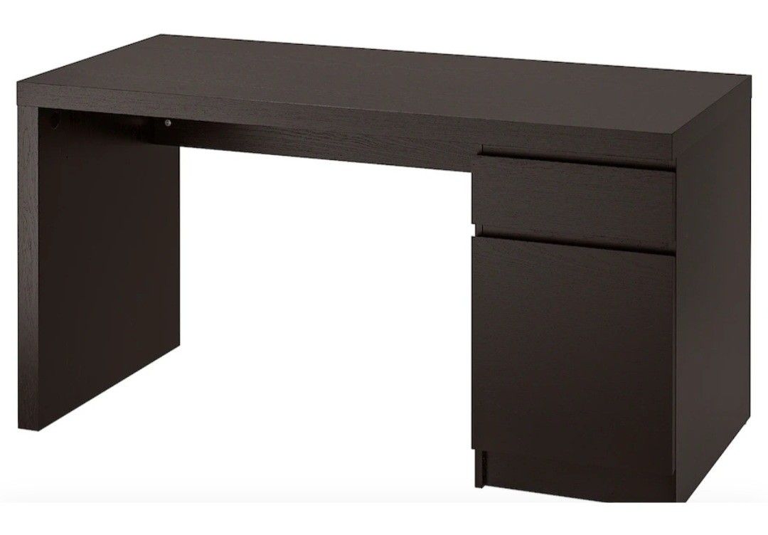 Ikea Desk (MALM) Dark Brown. 