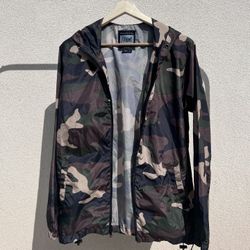 Beautiful Giant Hooded Lightweight Windbreaker 