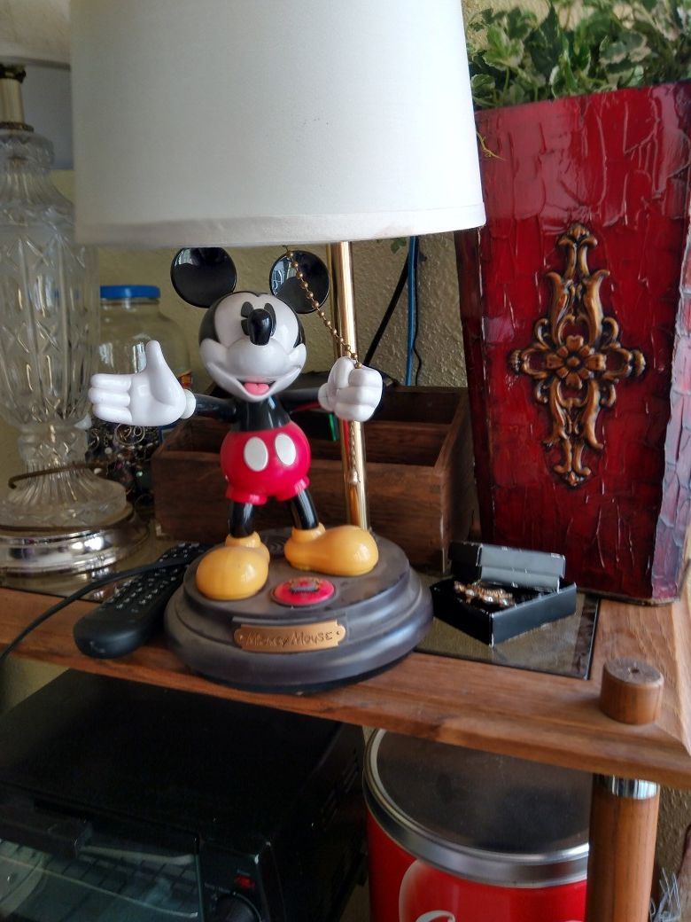 Mickey mouse lamp,have pictures too