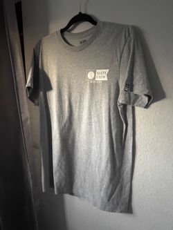 Salty crew t shirt grey