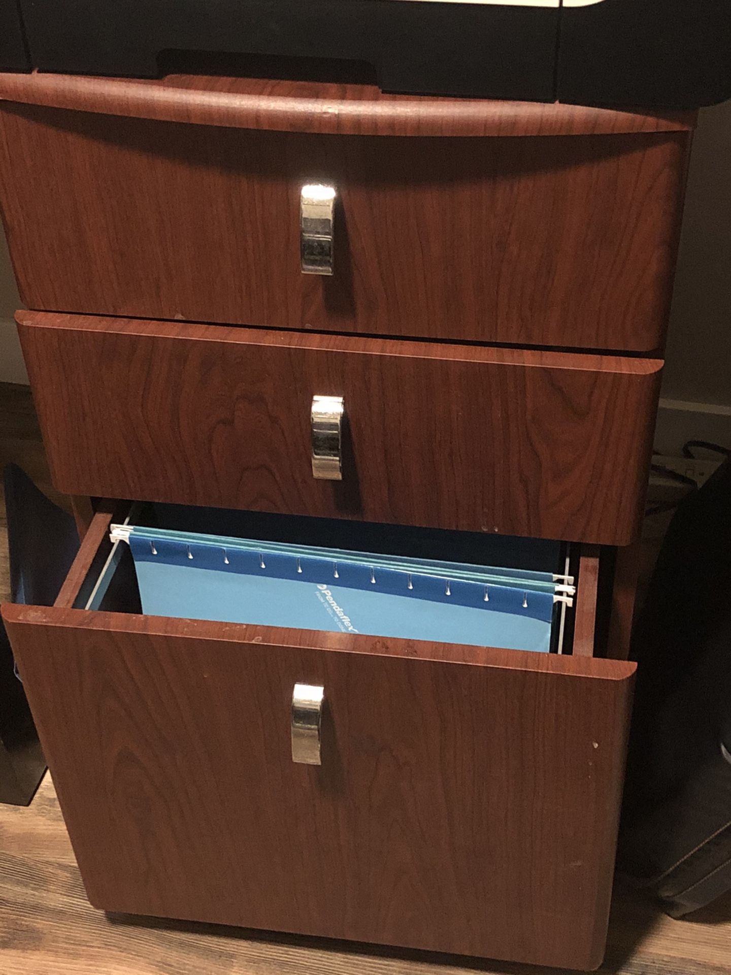 Filing cabinet with 2 draws