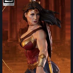 🛒 Wonder Woman Premium Collectible Statue – $600 (Local Pickup Only)