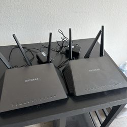 2 NETGEAR Nighthawk Routers R7000