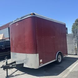 ENCLOSED TRAILER