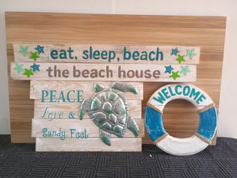 Set of wooden beach-themed wall art