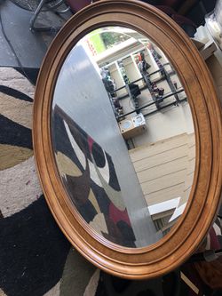 Big Oval mirror very clean !!!