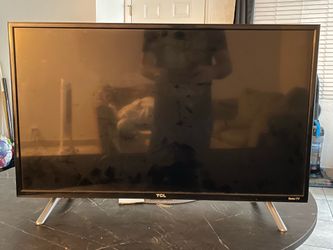 Roku TV Monitor 28 Inches