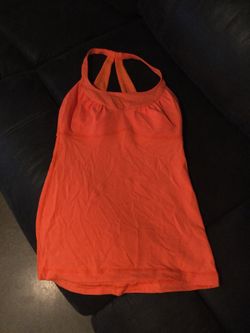 Lululemon Scoop Neck Workout Tank Brand New Size 4