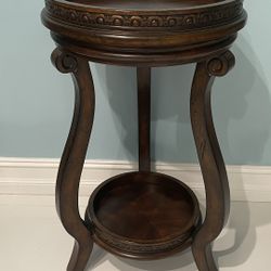 Solid Wood Accent Table/Plant Stand