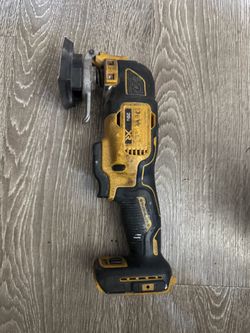 DEWALT 20V XR Brushless Oscillating Multi-Tool