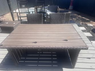Outdoor couch table and 2 chairs