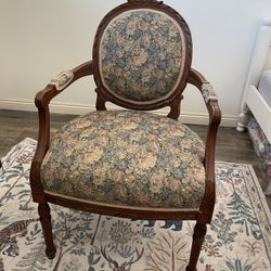 Moving Sale! Antique Comfortable Chair 