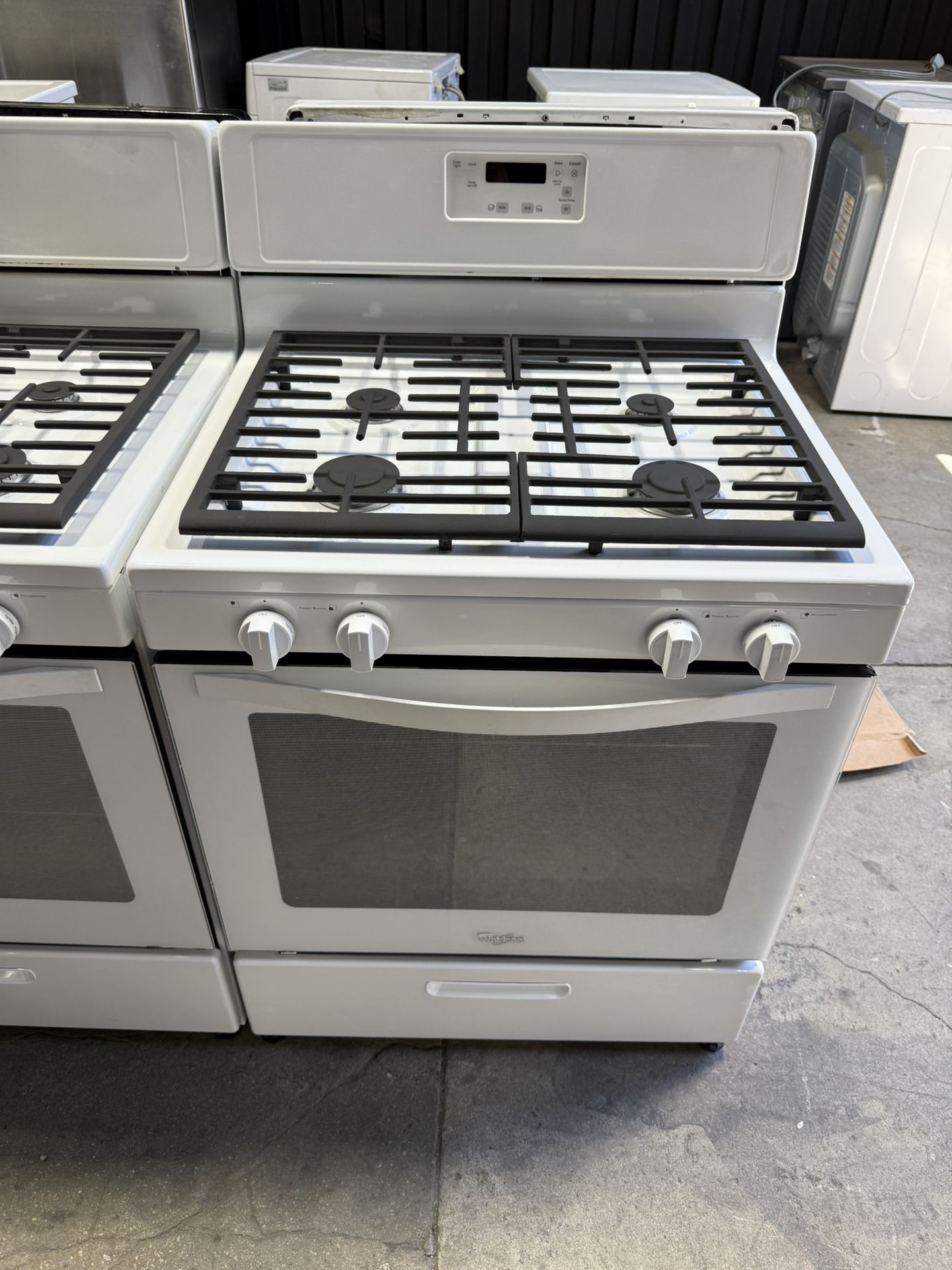 Whirlpool white 4 burner range stove 