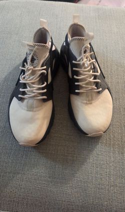 Mike Men's Lace-Up Sneakers in Cream and Black – Lightweight Everyday Style