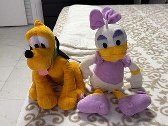 Daisy and Pluto Plushies / Girl Plushies / Disney Collection