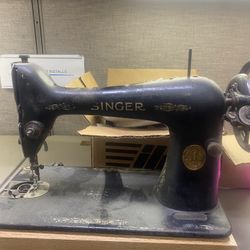 Singer sewing machine 