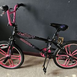 Girls mongoose bike