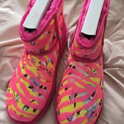 UGG Tiger Boots