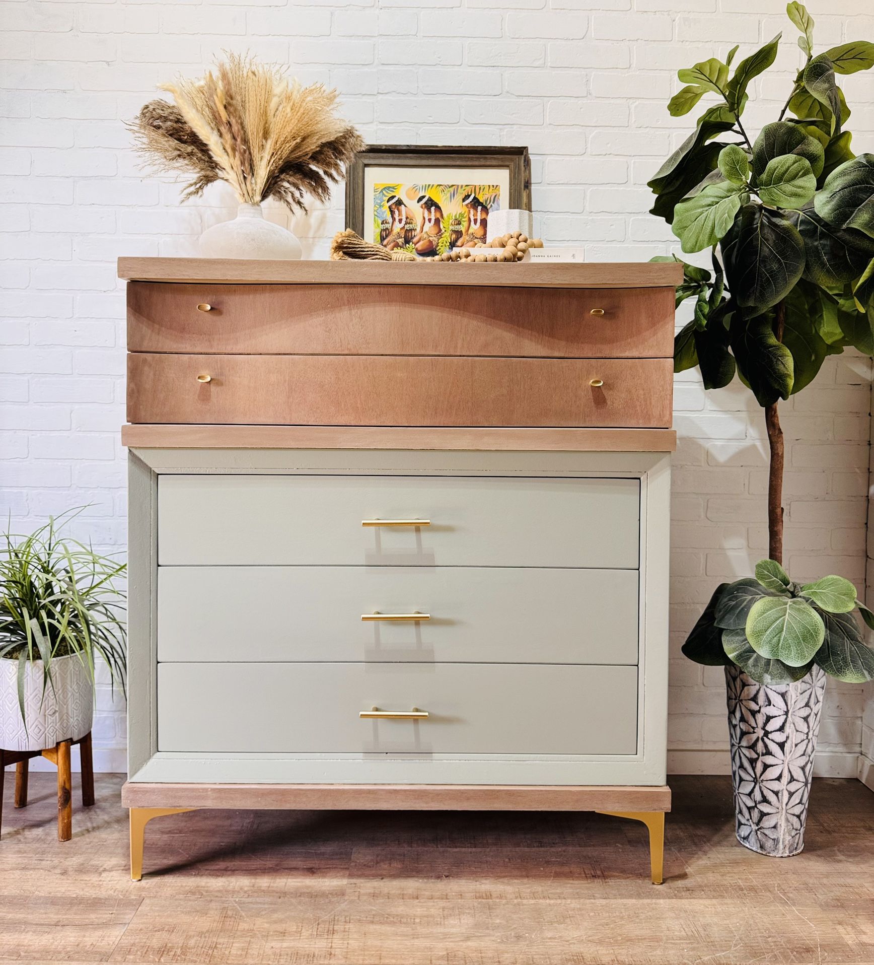 Vintage Mid Century Modern Tallboy Dresser 5 Drawer By United Furniture corporation