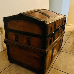 Antique solid wood trunk from the early 20th century.