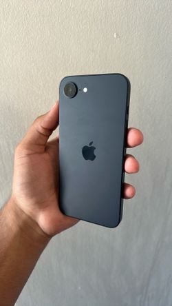 iPhone 16e
