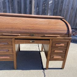 Awesome oak antique Roll top Desk