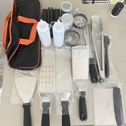 Griddle BBQ Tool Set – 16pc – New in Box – Carrying Case Included