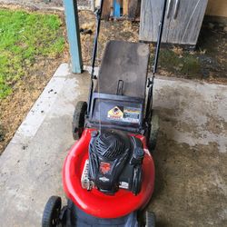 Good Runing  Mower. Not  A Self Pull   Just Push 