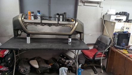 2024-2025-2026 TOYOTA TACOMA FRONT BUMPER OEM USED #10657