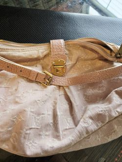 Louis Vuitton Women's Pink Monogram
