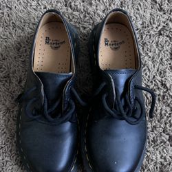 Dr Marten Oxford Women’s Size 6