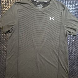 Men’s Clothes Size large 