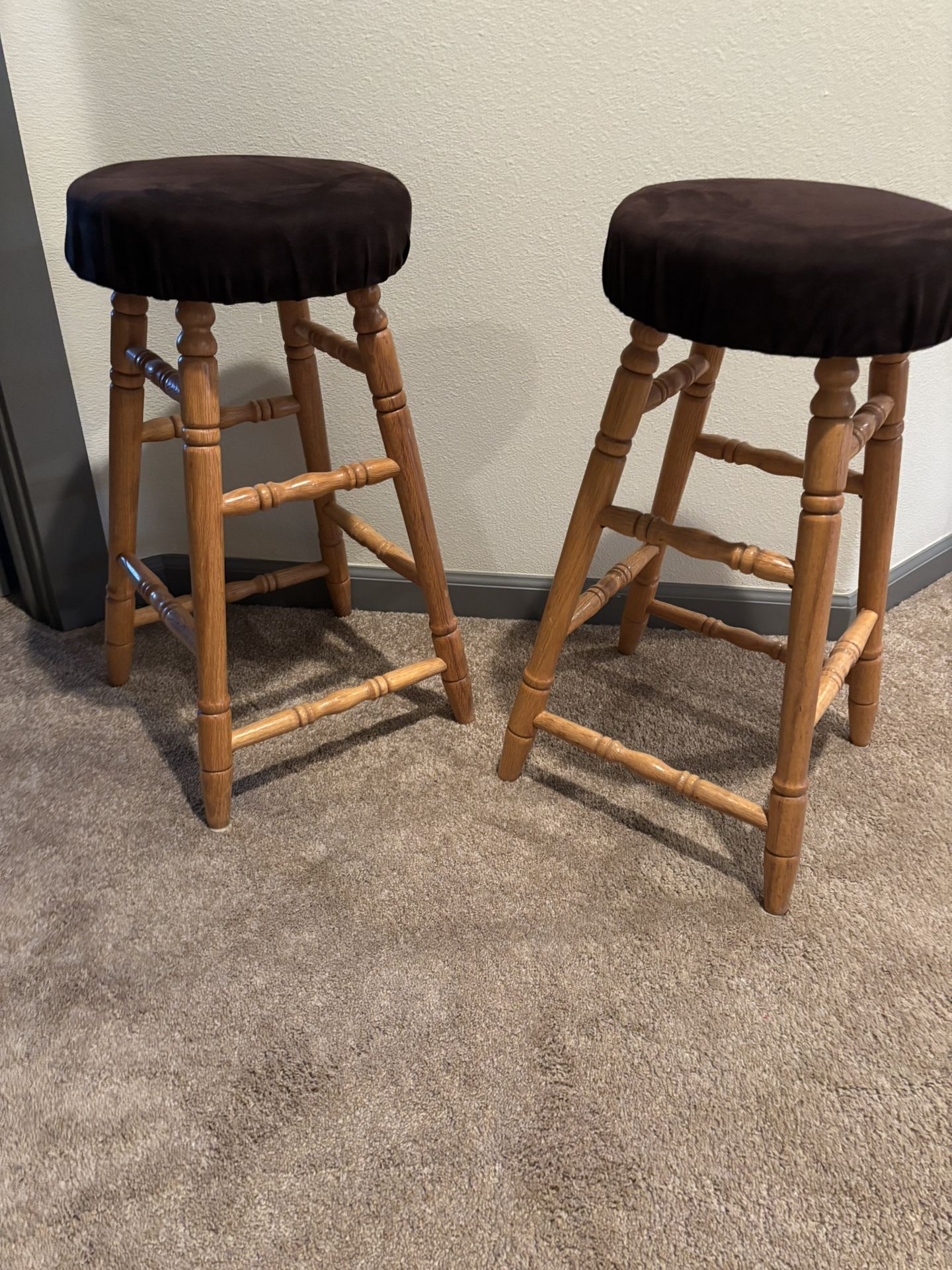 OAK BAR STOOLS. (2)