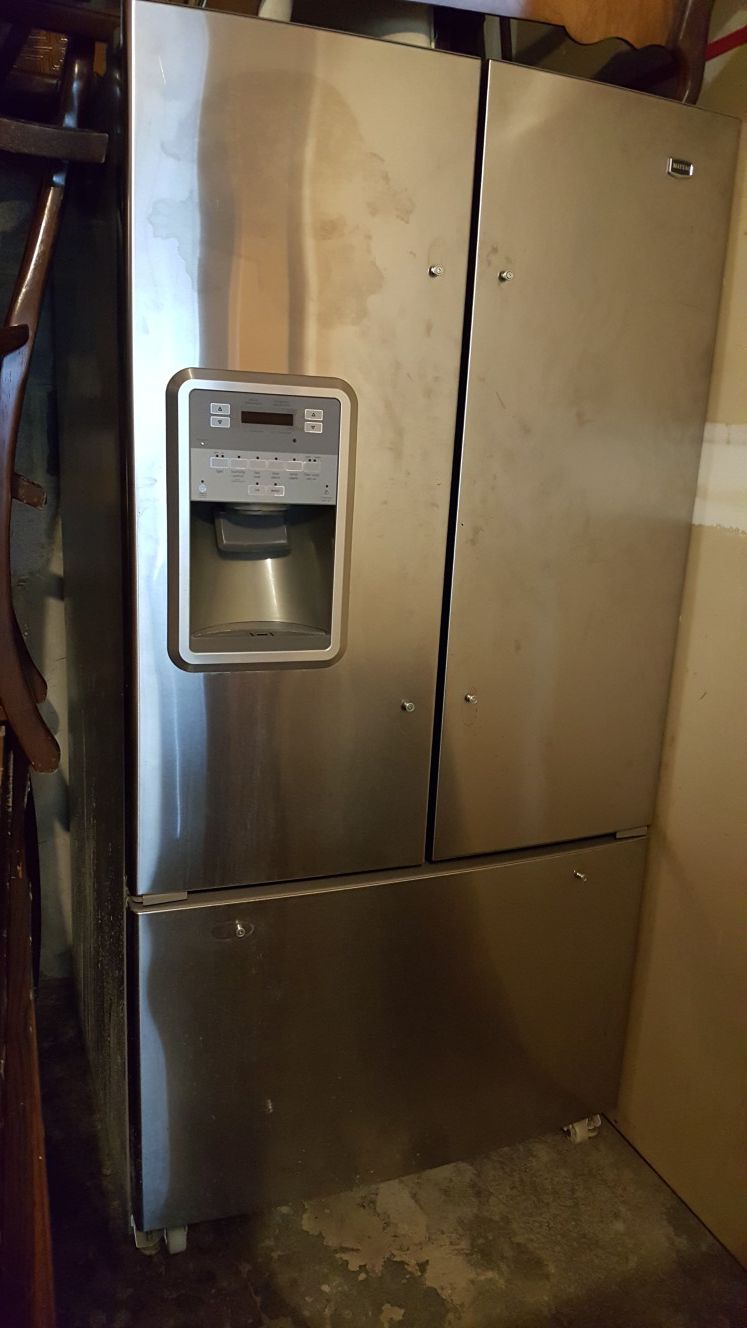 Refrigerator, Maytag Stainless still 3 drawers