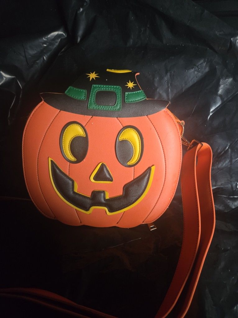 Halloween pumpkin purse $50