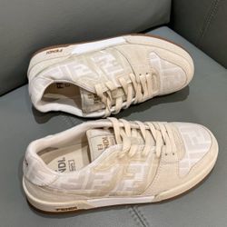 Cowhide Lace-up Round Toe Low-top Sneakers Women's White