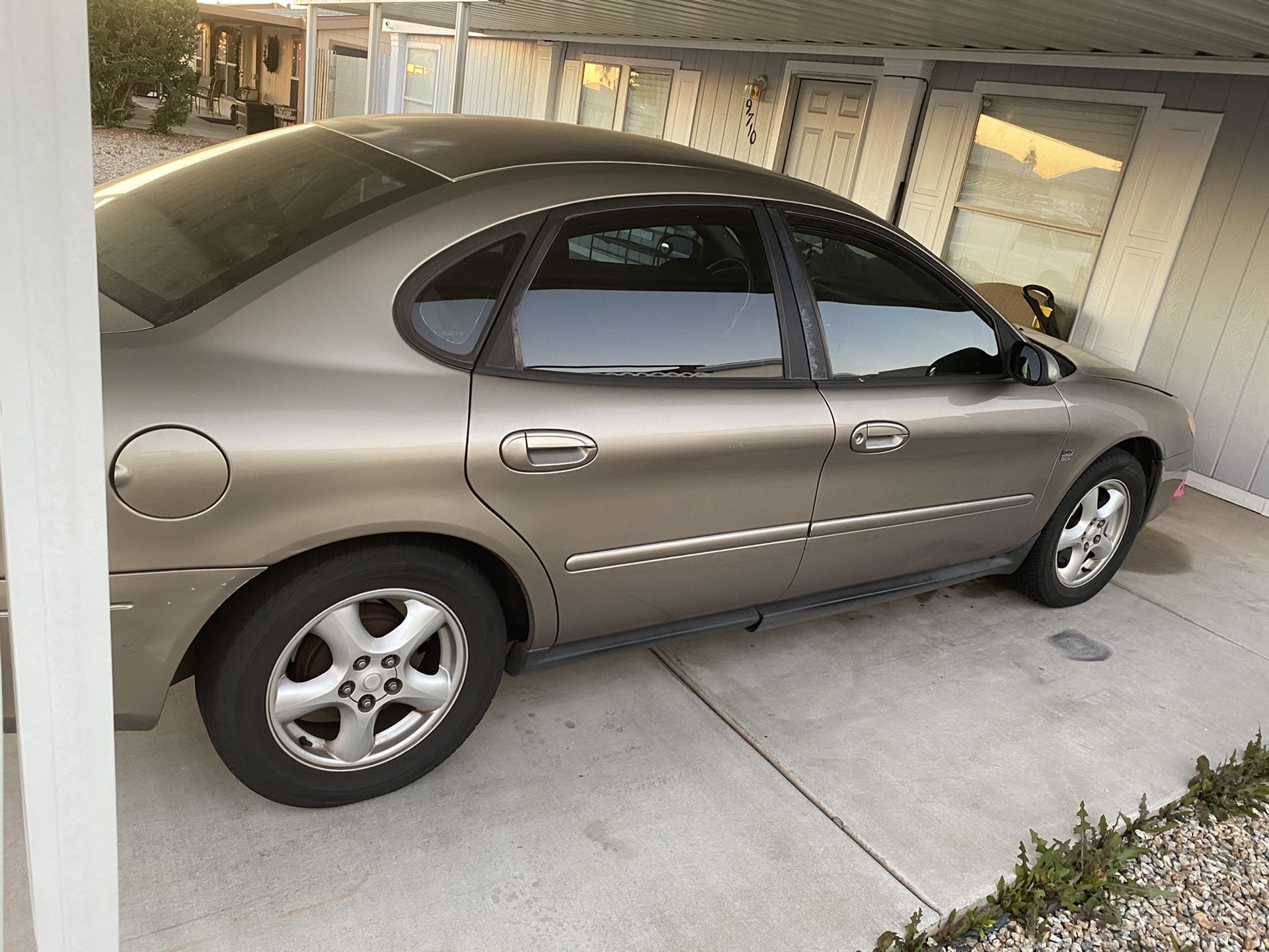 2002 Ford Taurus