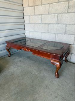 Coffee Table (give me an offer)