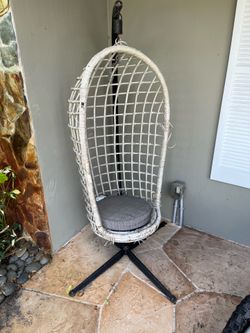 Metal hanging chair frame