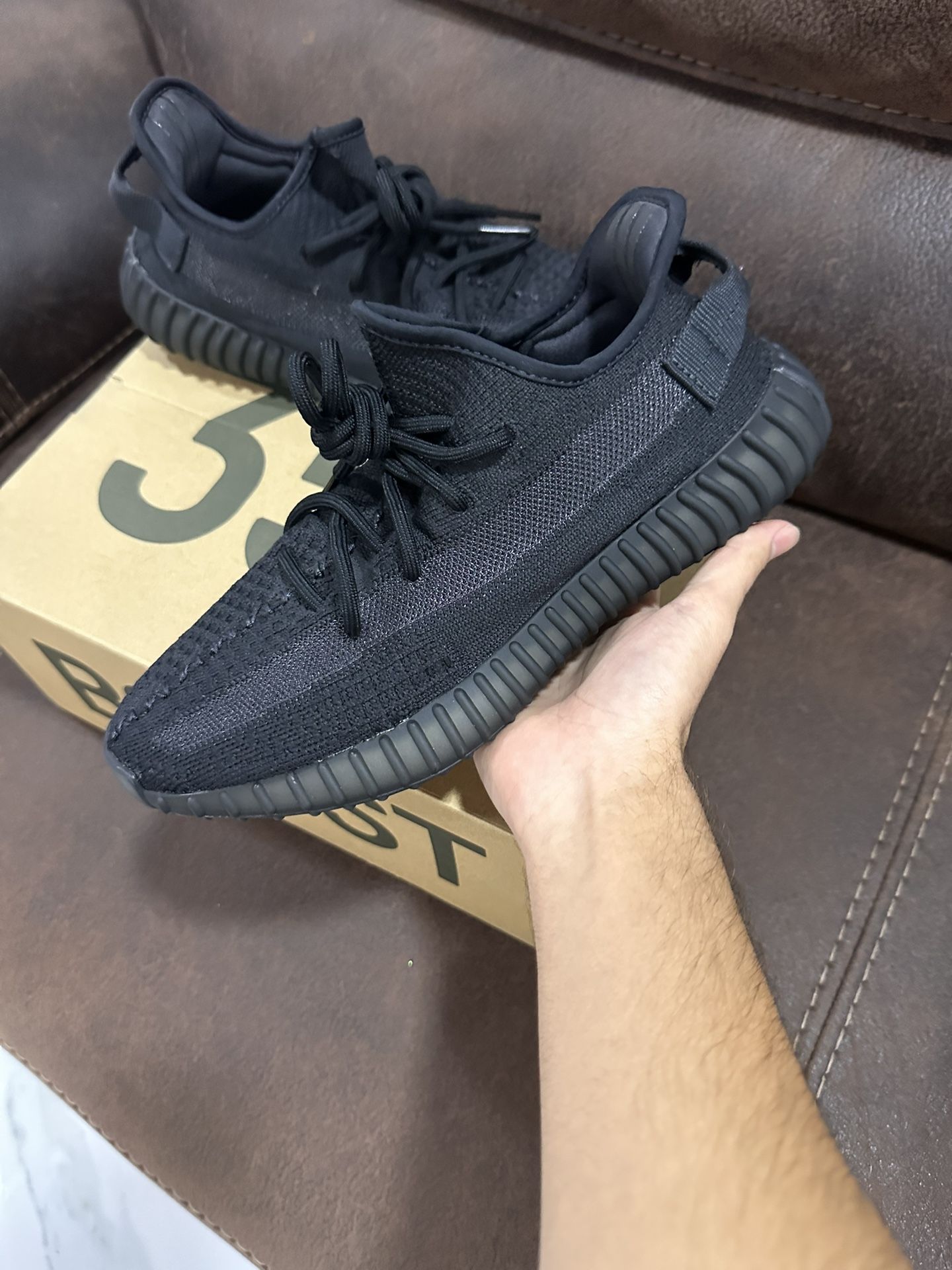 Adidas Yeezy Boost 350 V2 Onyx Size 8 (Brand New + OGAll)