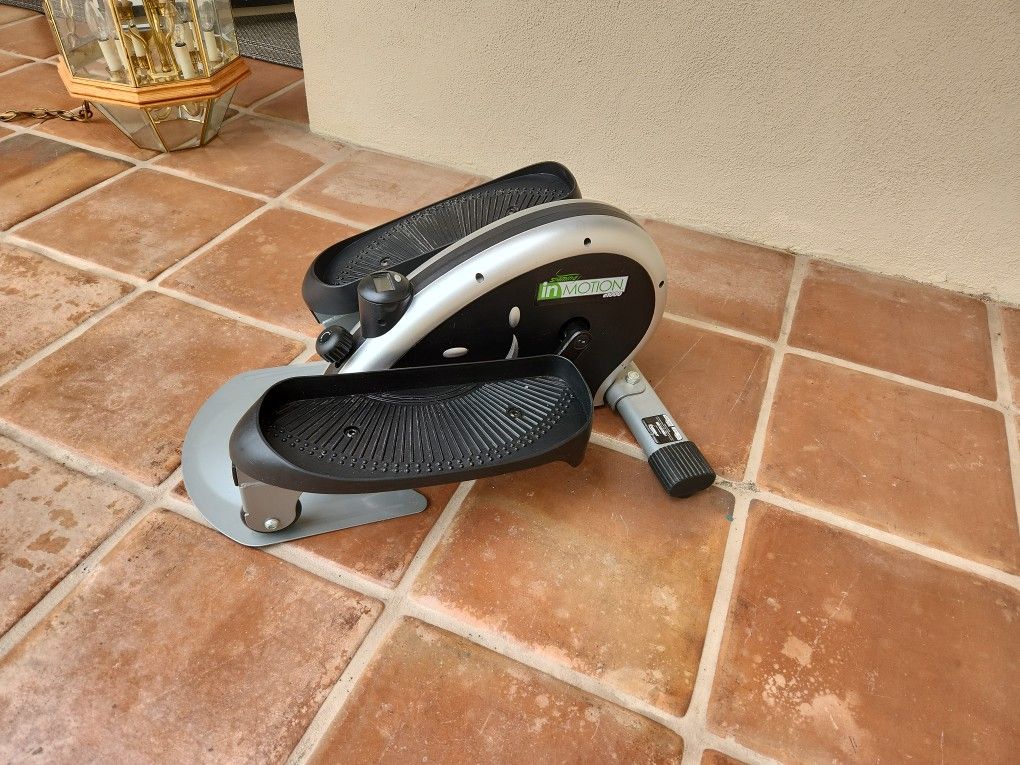 Stamina In Motion E1000 Compact Elliptical Exersize Strider